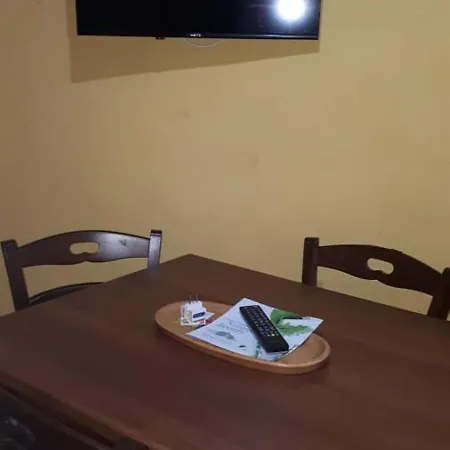 La Casa Nel Vicolo 카라마니코 테르메